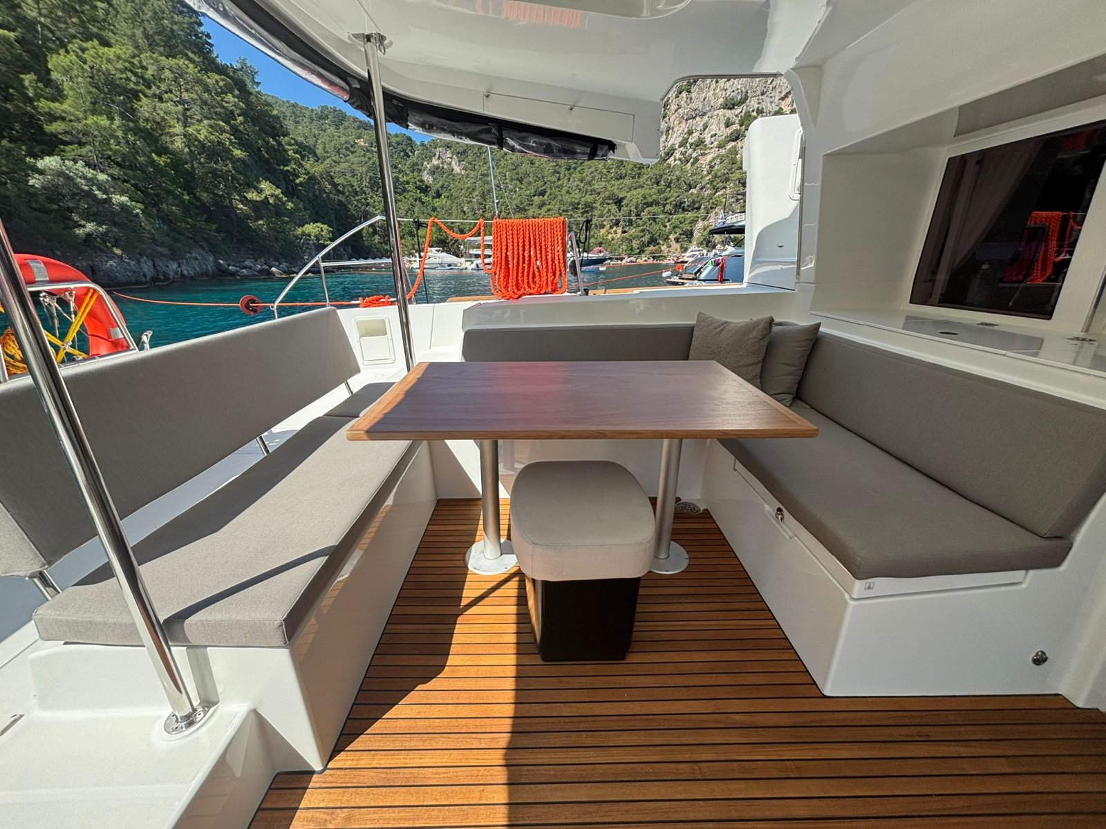 BENETEAU LAGOON 450F foto 4