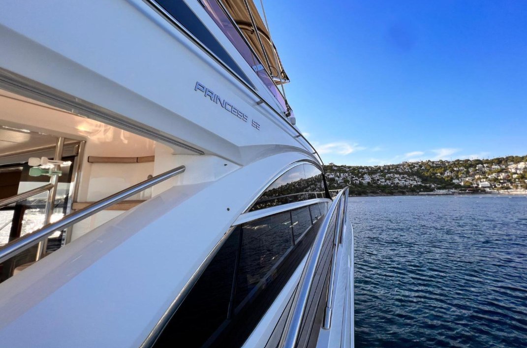 Princess Yachts F52 foto 2